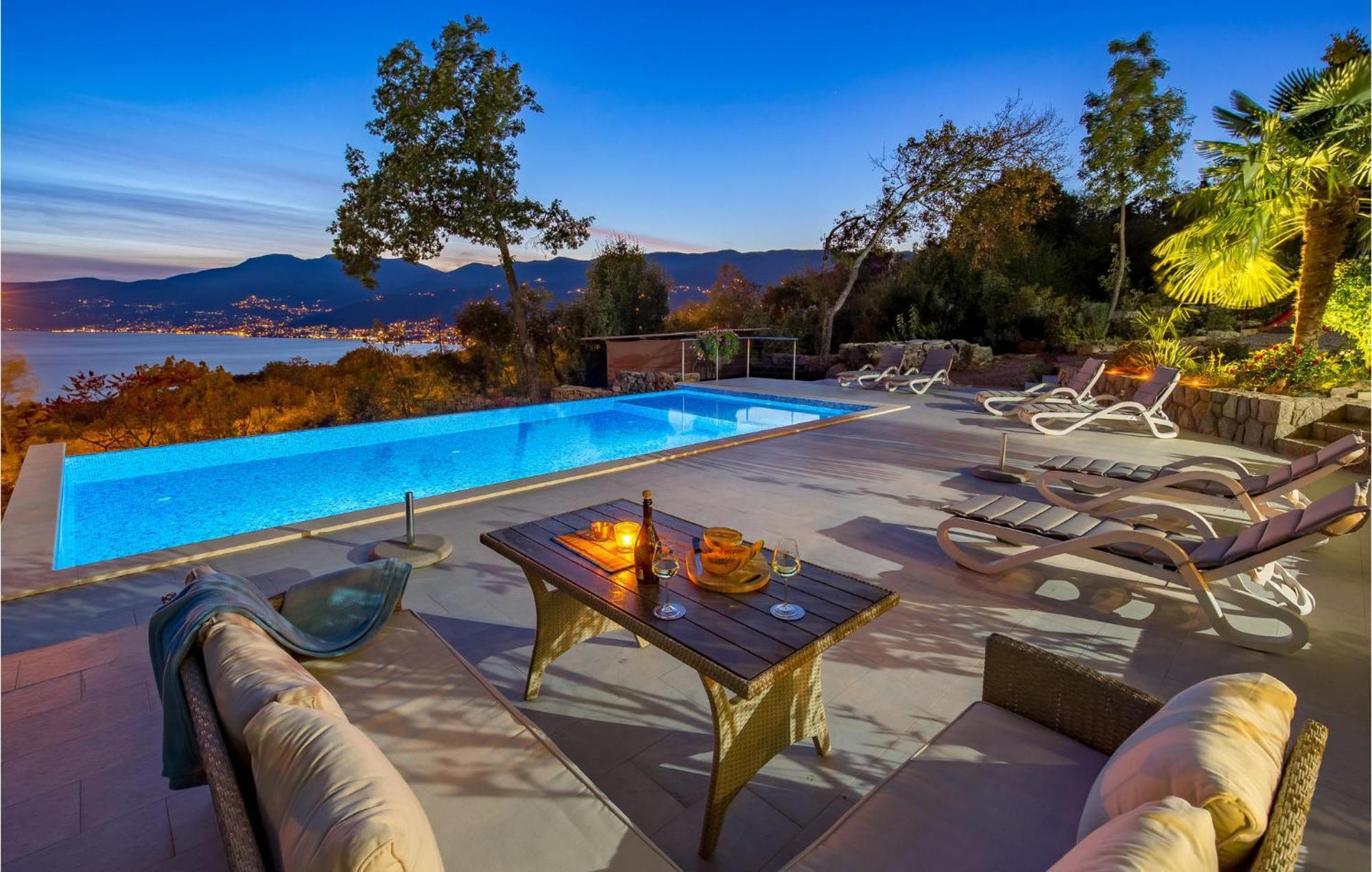 Lovely Apartment In Rijeka With Wifi Exterior foto